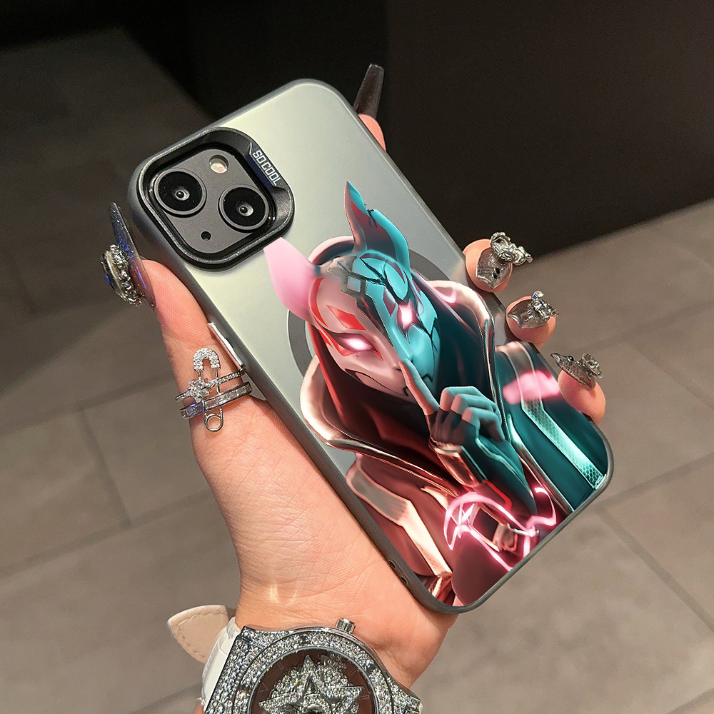 Coque iPhone 14 Motif Fortnite Personnage Bleu et Rose