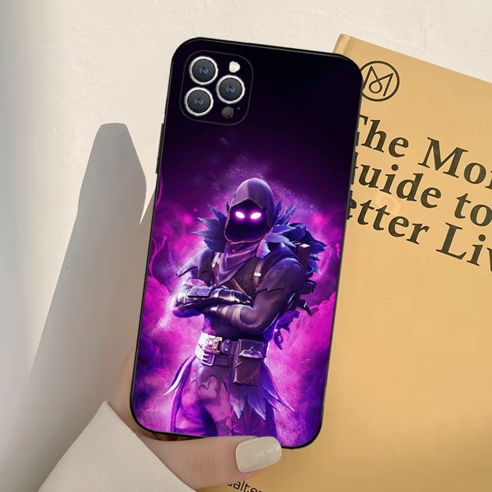 Coque iPhone Fortnite Raven - Design Exclusif & Protection Optimale