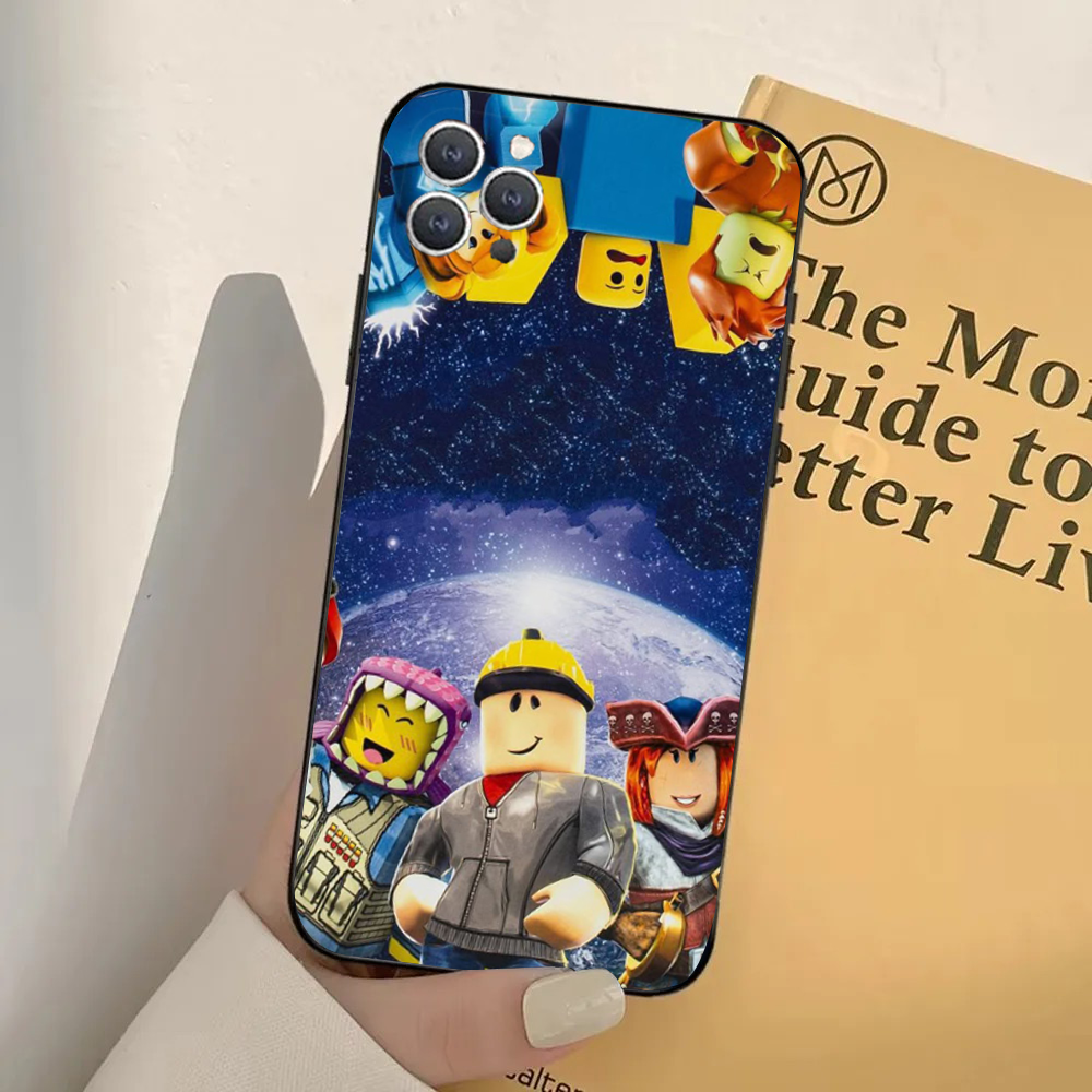 Coque iPhone 15 Pro Max Roblox : Personnages et Univers Spatial