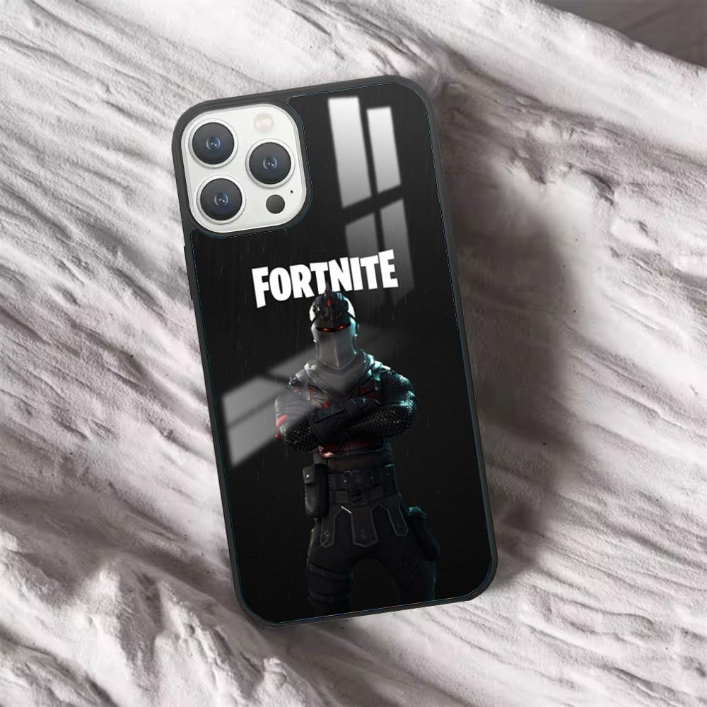 Coque iPhone 15 Plus Fortnite Chevalier Noir