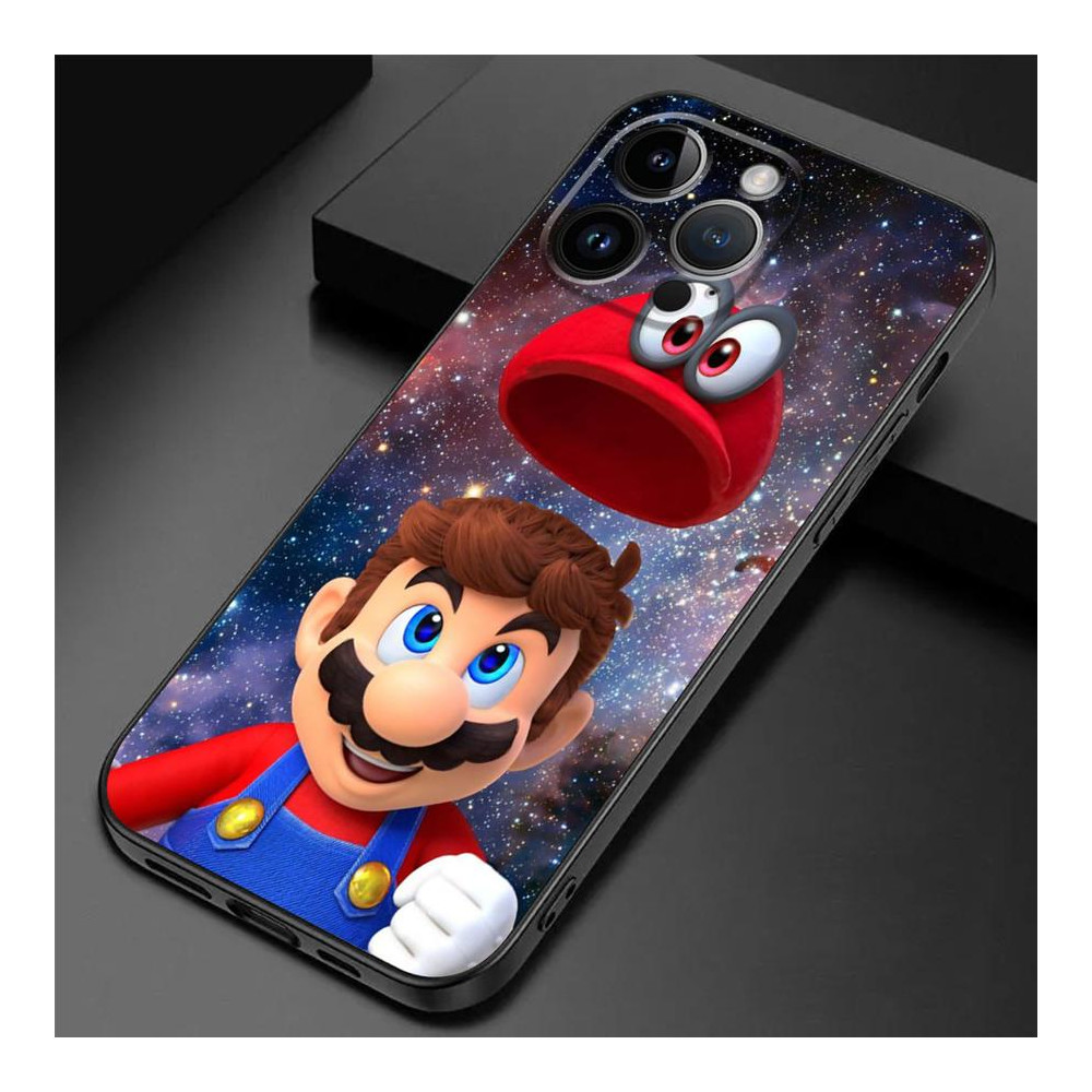 Coque iPhone 12 Pro Mario et son chapeau dans l'espace